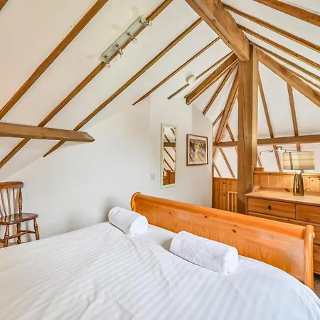 Polean Farm - With Free Animal Feeding And Pony Rides And Free Access To A Nearby Pool Holiday home