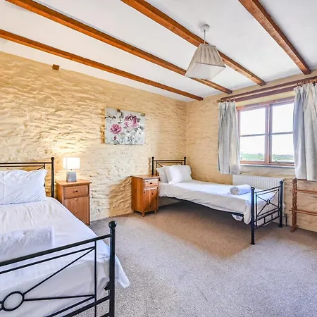 Holiday home Polean Farm - With Free Animal Feeding And Pony Rides And Free Access To A Nearby Pool *