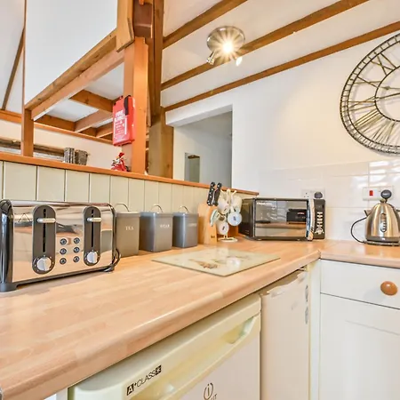 Holiday home Polean Farm - With Free Animal Feeding And Pony Rides And Free Access To A Nearby Pool