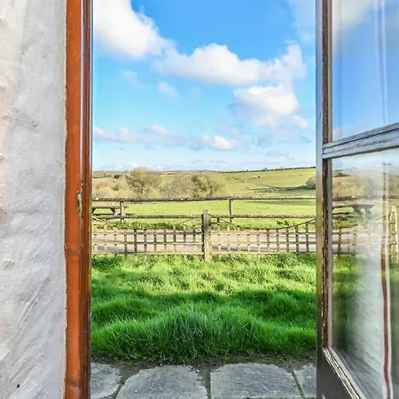 Polean Farm - With Free Animal Feeding And Pony Rides And Free Access To A Nearby Pool *