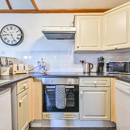 Holiday home Polean Farm - With Free Animal Feeding And Pony Rides And Free Access To A Nearby Pool